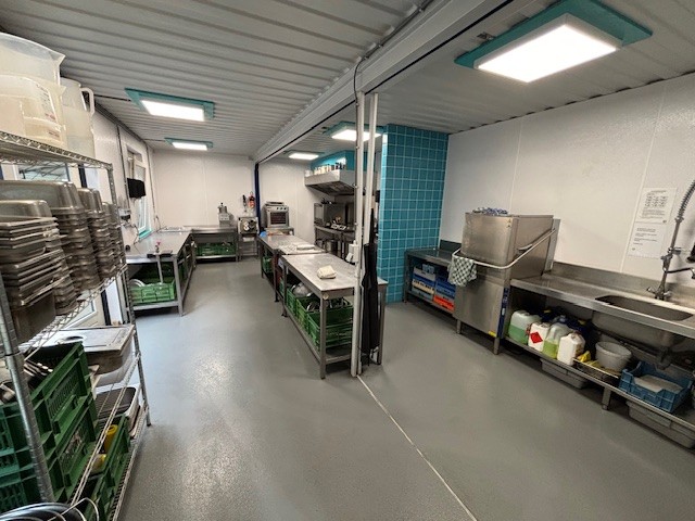 Professionele productiekeuken in De Kwakel