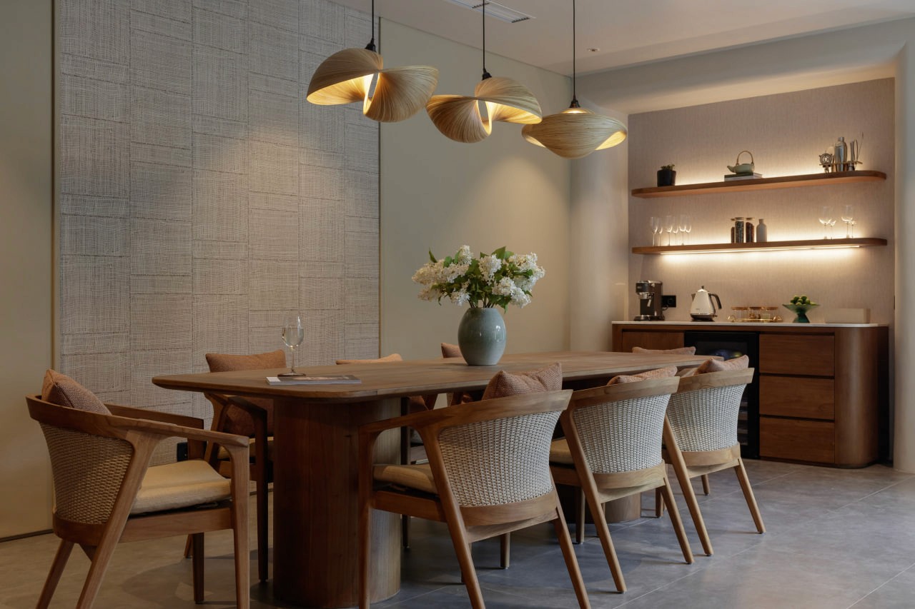 A completed 4-bedroom freehold villa in a private riverside compound in Pererenan, Canggu