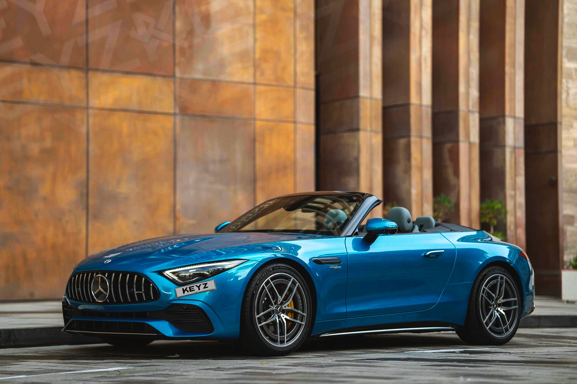 Vue extérieure Mercedes SL 43 AMG Bleu – Location Sportive à Dubaï | Keyz Rent