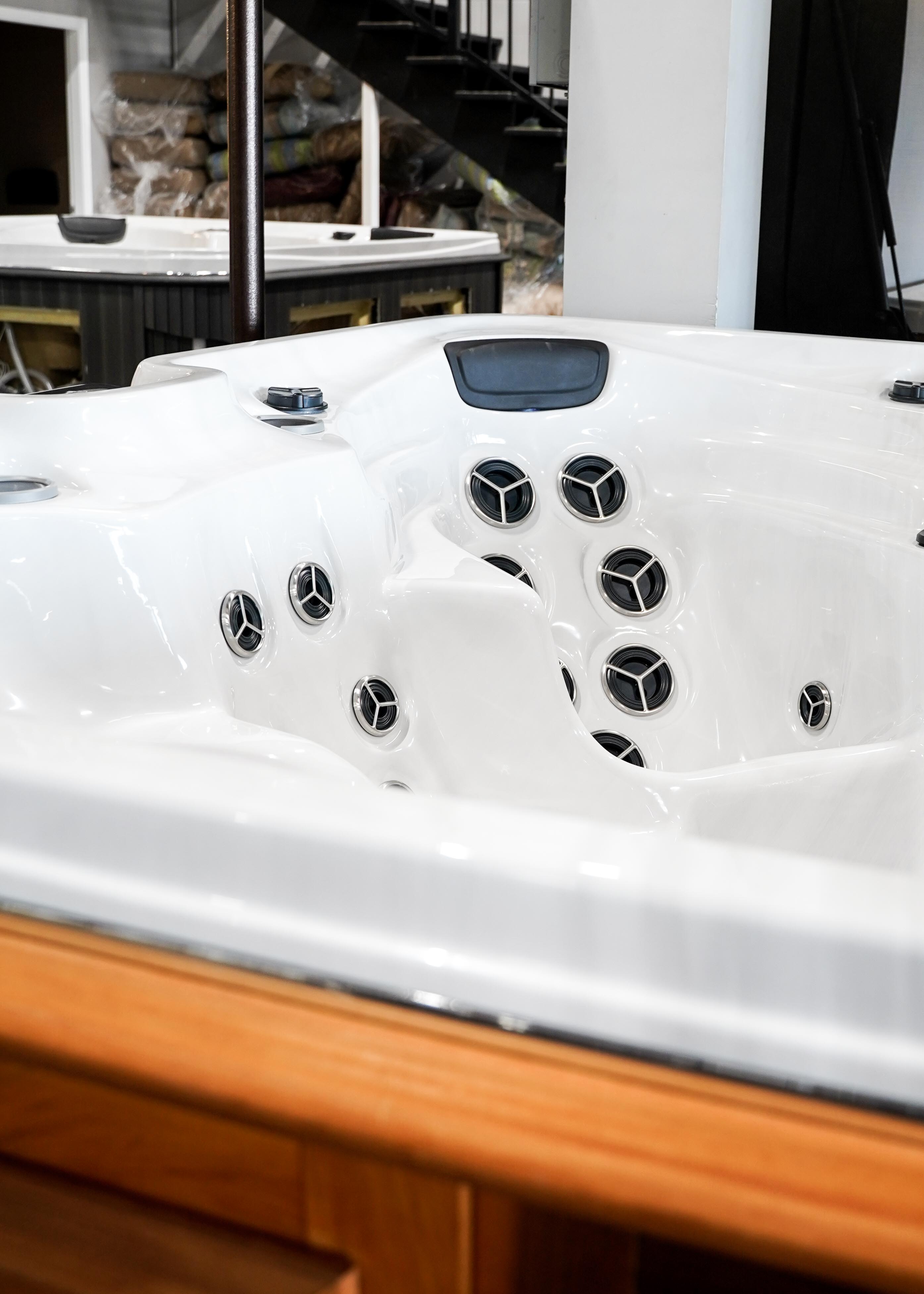 a white hot tub seat