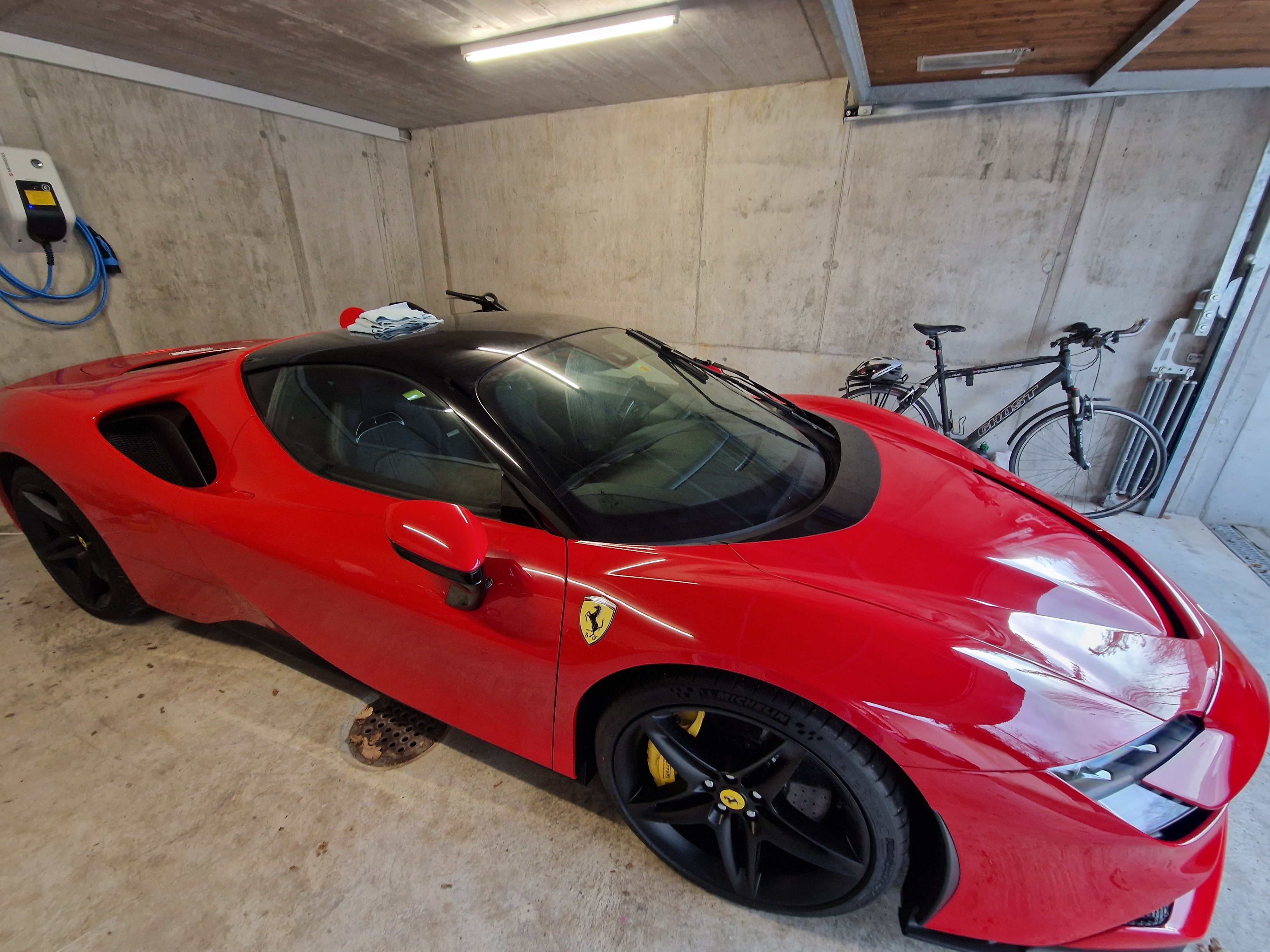 Hochwertige Porsche Aufbereitung in Zürich für Lack und Innenraum