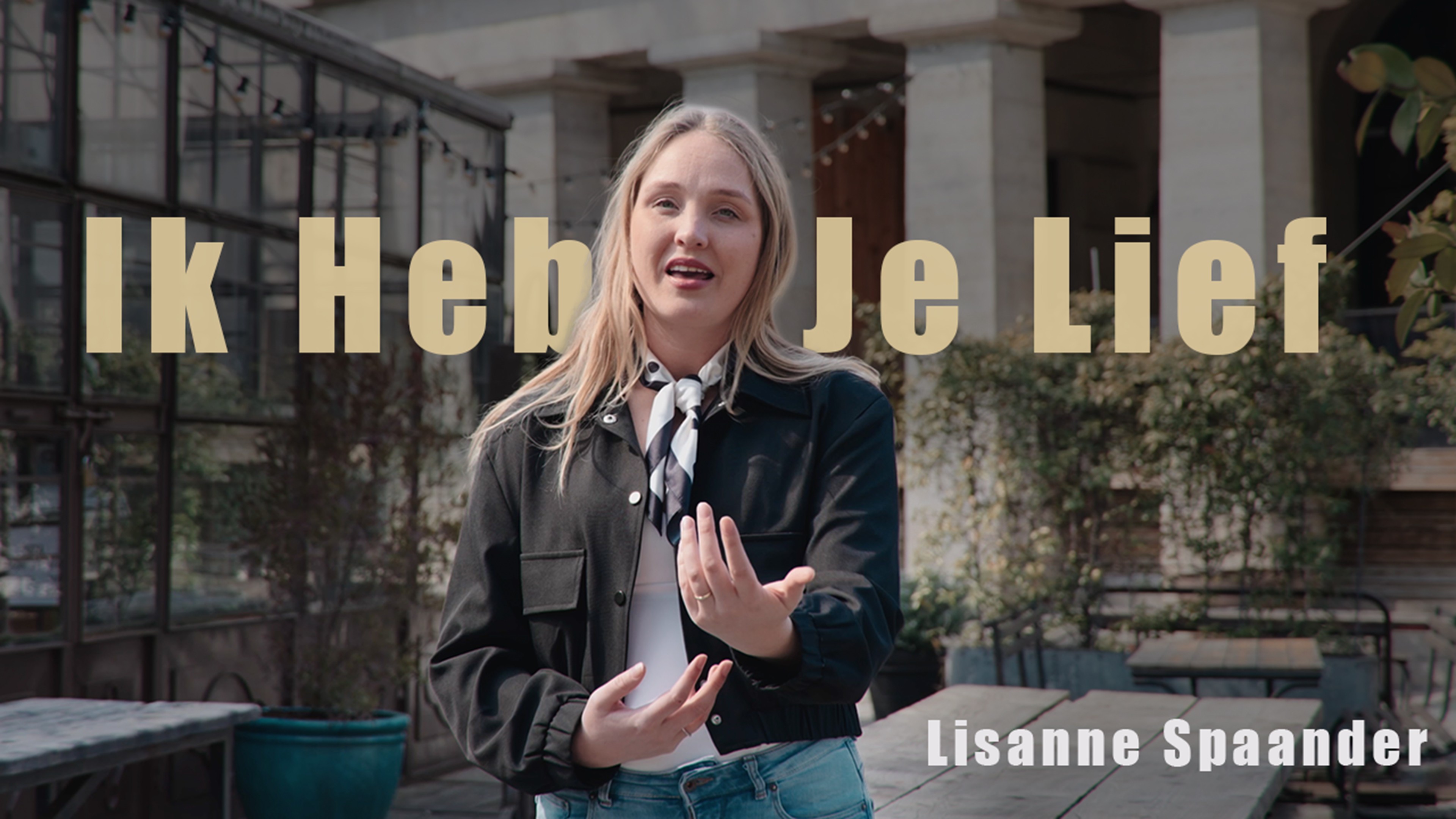 Optreden zangeres en spreker Lisanne Spaander in de Spiegel, Zwolle