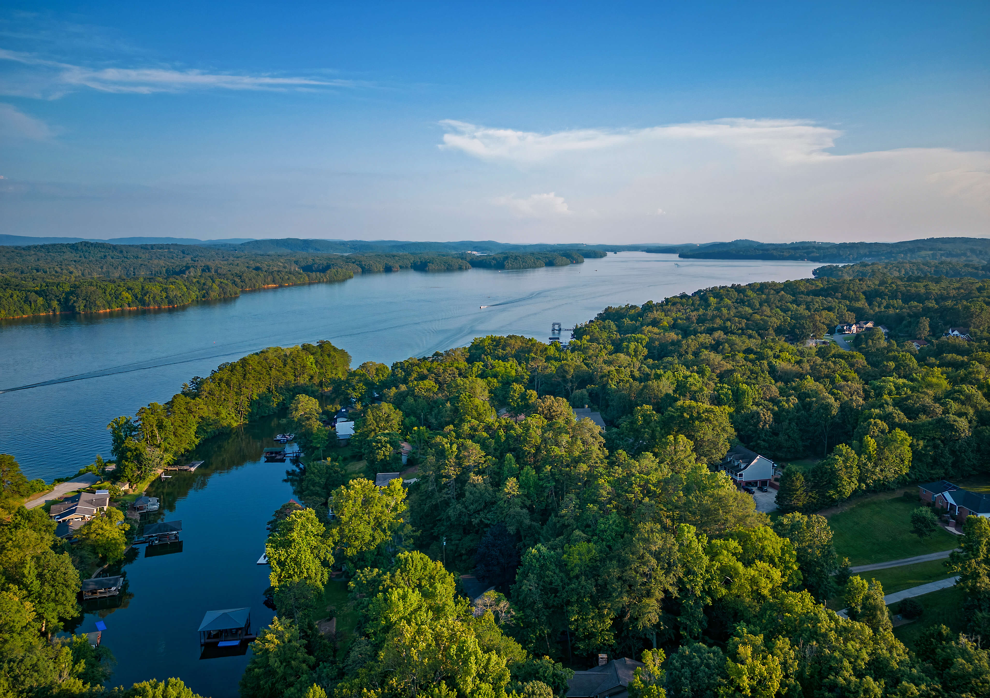 Discover the best roofing companies near you in Lakesite, TN. Trusted local roofers for top-quality services and competitive quotes.