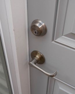 deadbolt plus lever