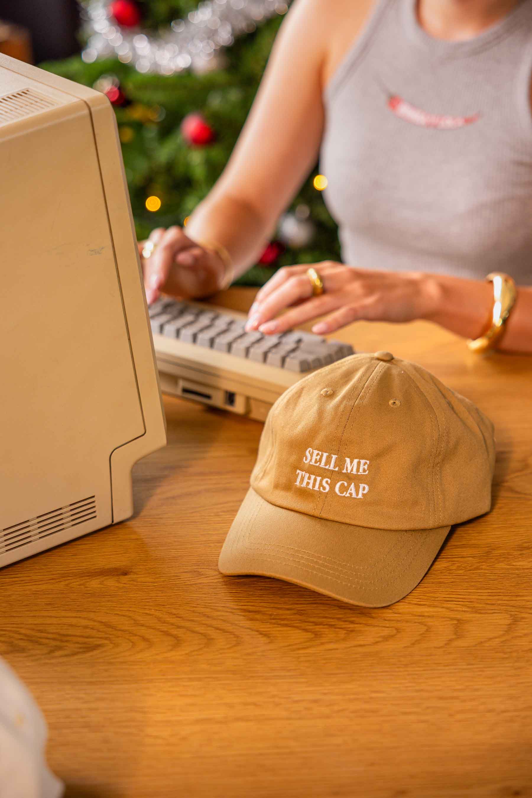 40 Company Christmas Party Gift Ideas 40-company-christmas-party-gift-ideas