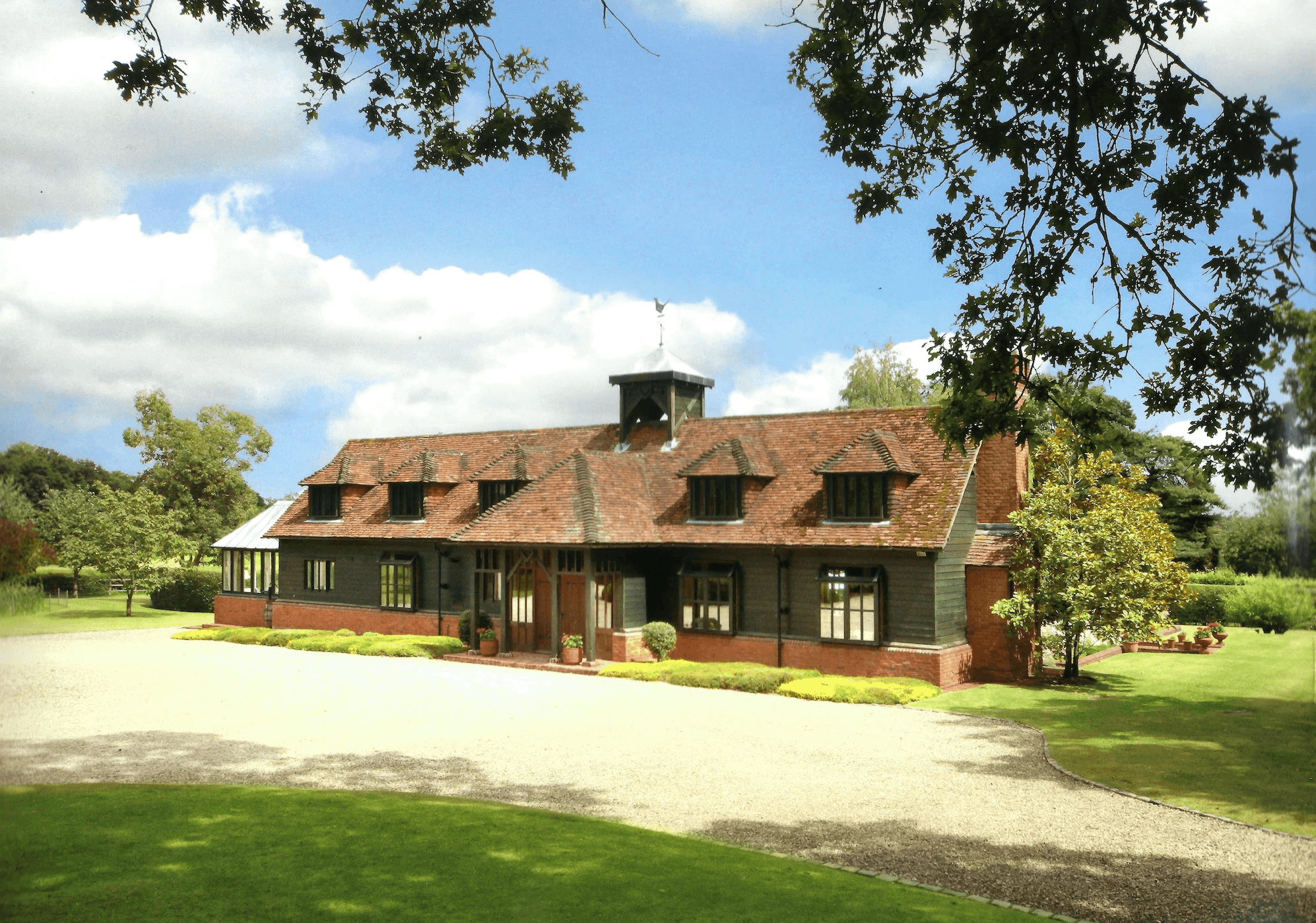 Frith Common Barn by London & Cape Town Properties