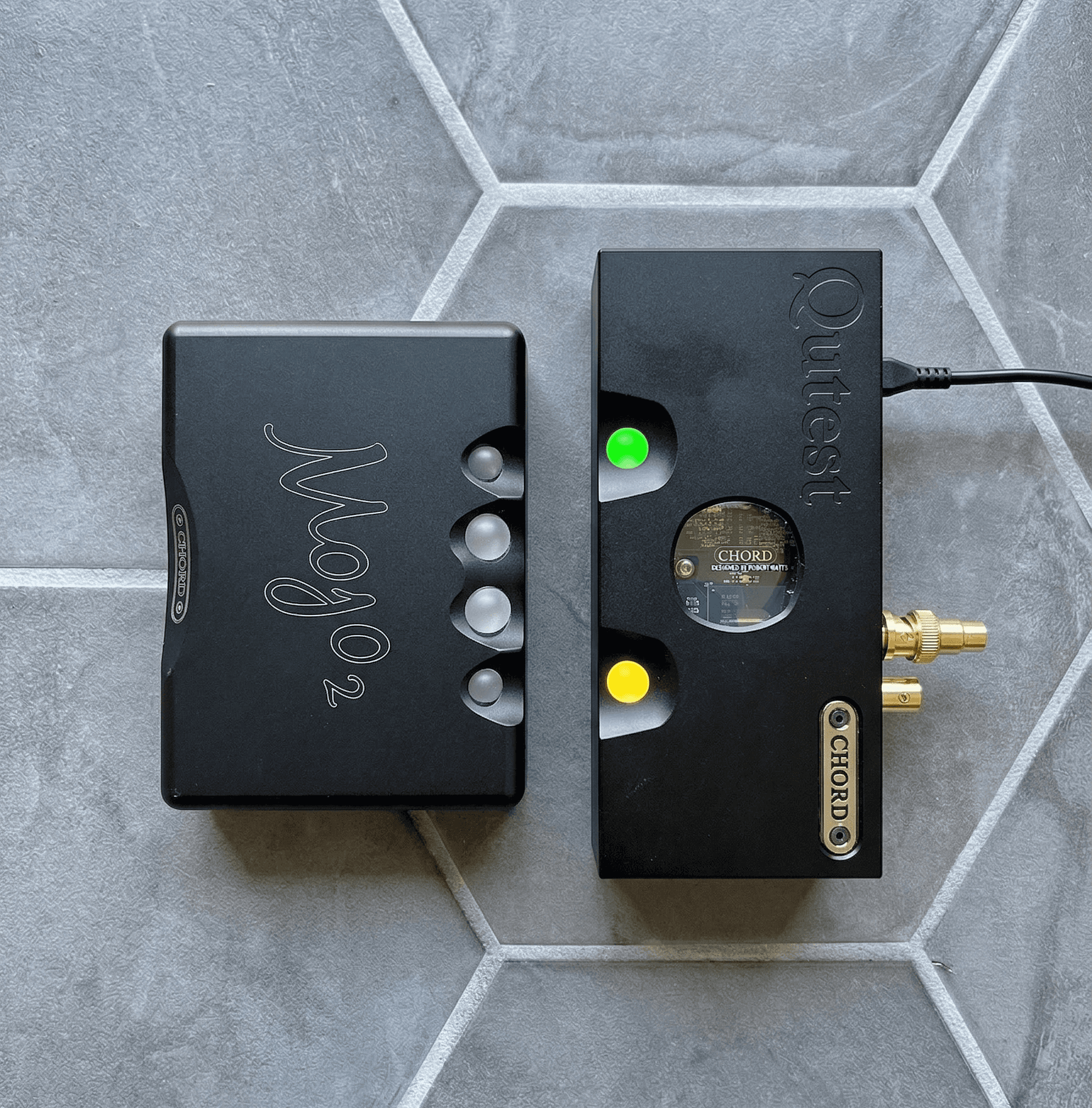 Side by side of Chord Mojo 2 and Qutest