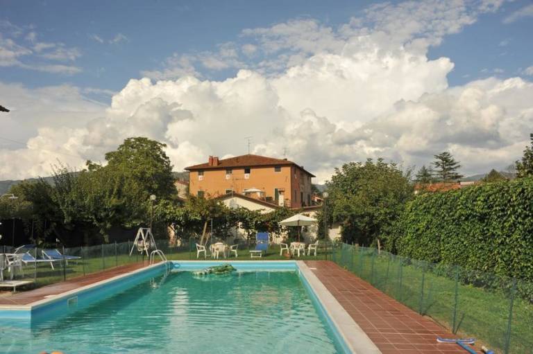 fly fishing lodge in tuscany