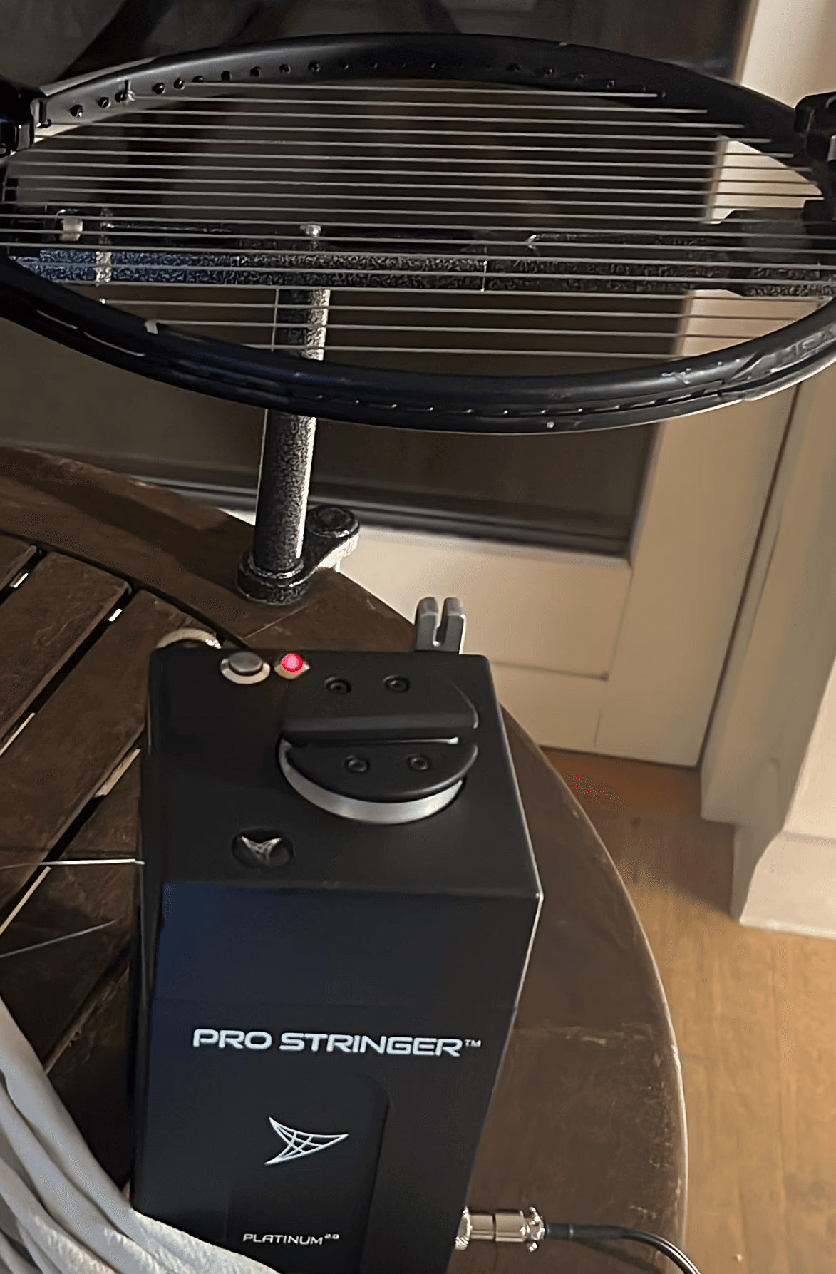 Hackney tennis stringer - Pro stringer