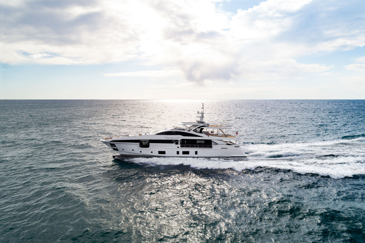 Azimut-Grande-Metri-35-Robb-Report-Best-2