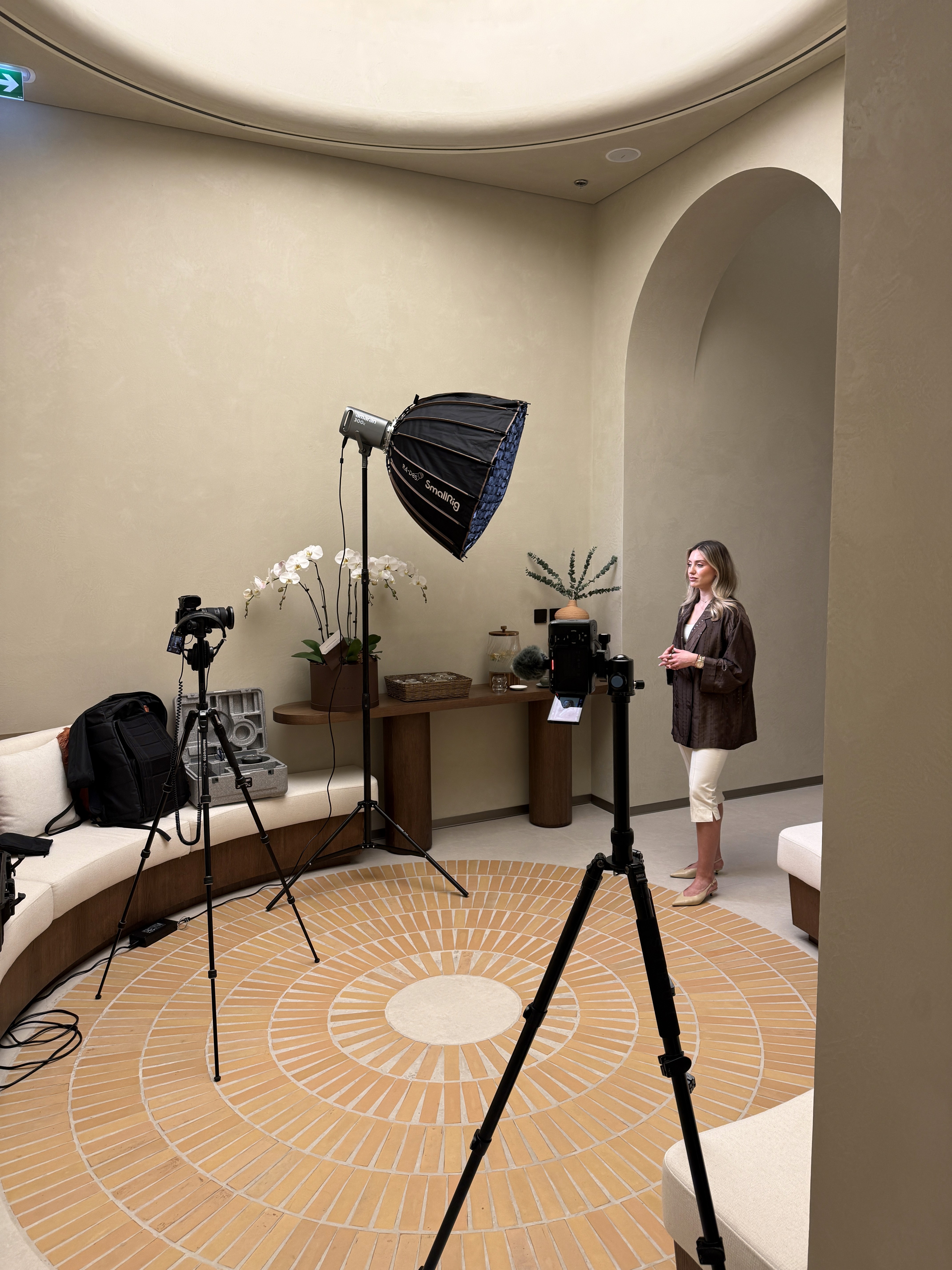 Office Studio with magazines on the floor.