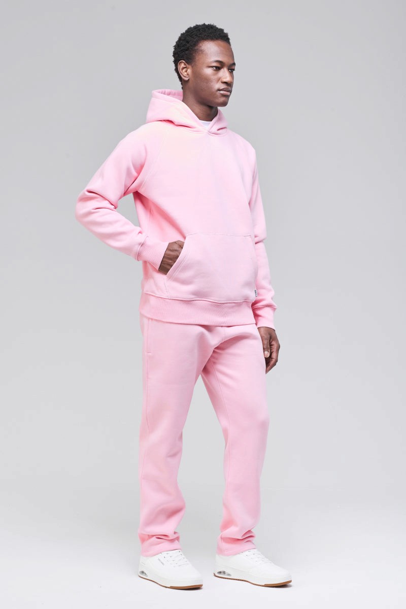 Angled side view, hand in front pocket