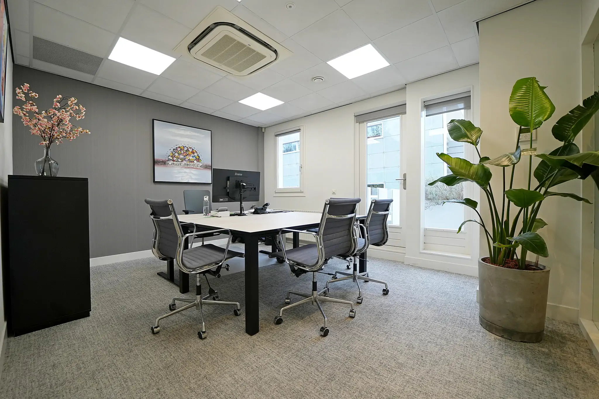 Nieuwe kantoorinrichting Bavinckhouse door Perla