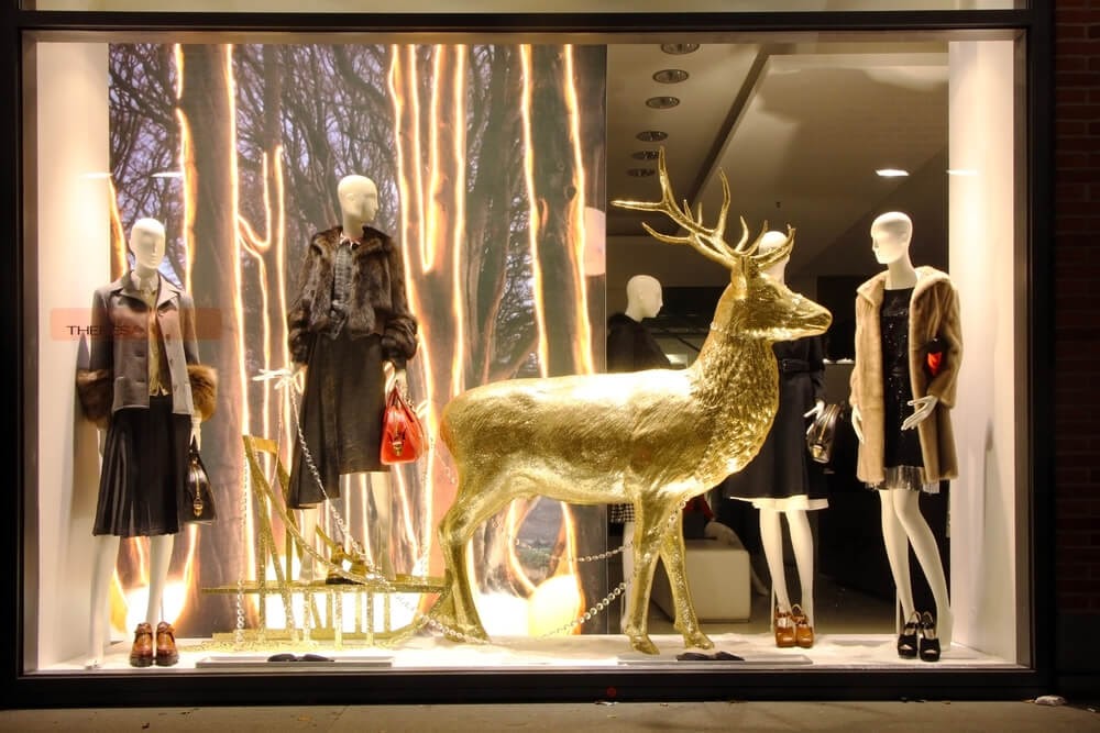 Decoração de loja pequena masculina vitrine