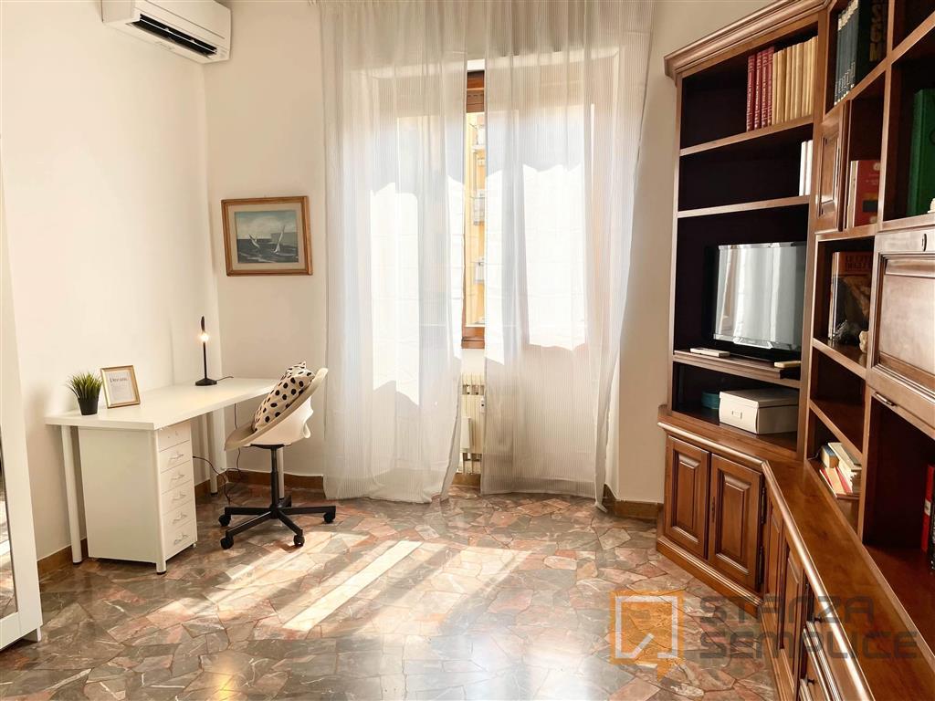 Stanza di 20 mq in Via CADUTI DI CEFALONIA, Firenze
