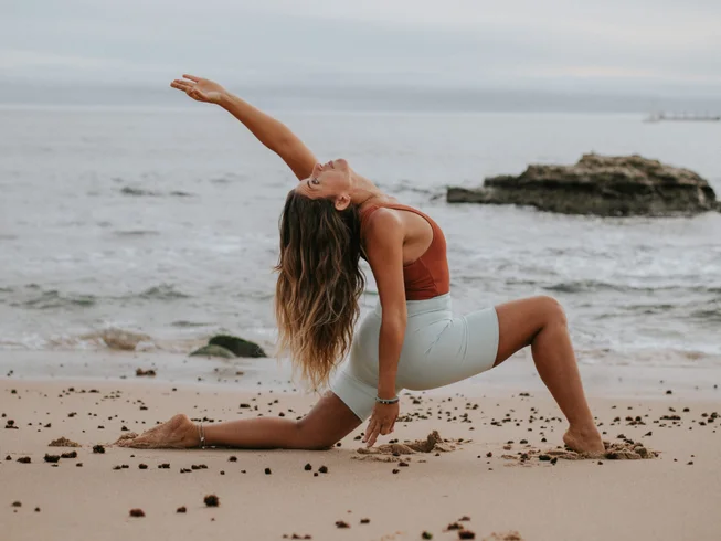 Yoga retreat with daily sessions, vegetarian meals and a peaceful setting just a short drive from the coast.