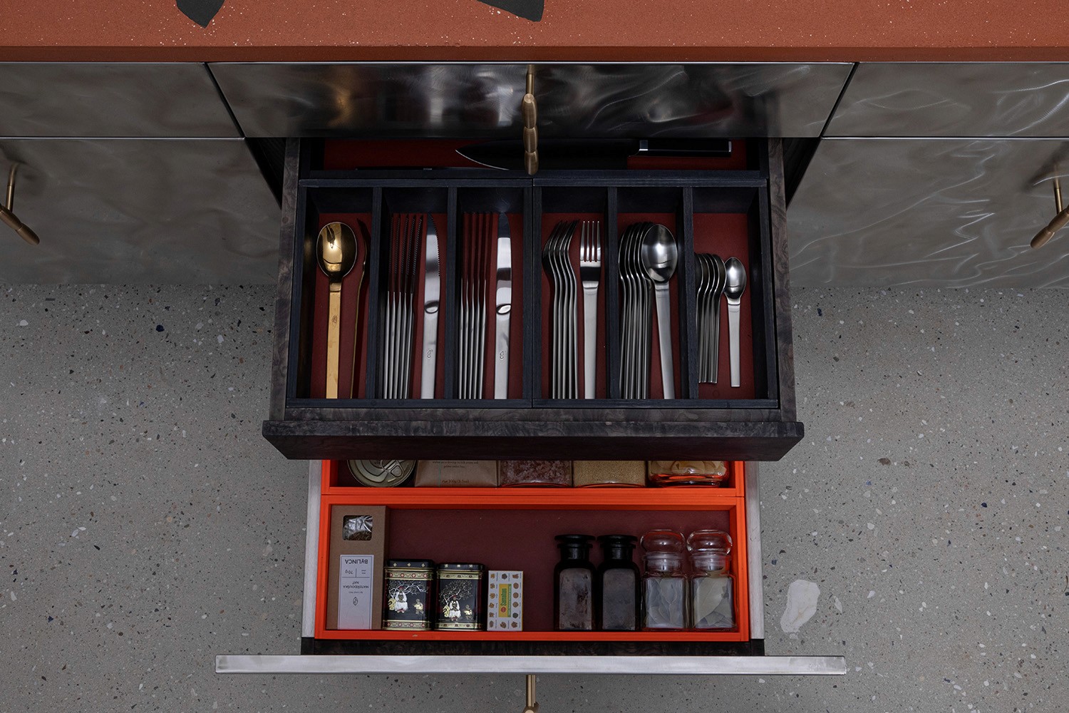 scene21-modular-kitchen-filled-drawer-jiri-krejcirik