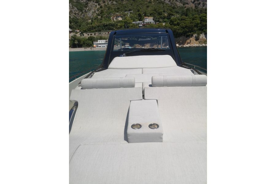Yacht gallery image