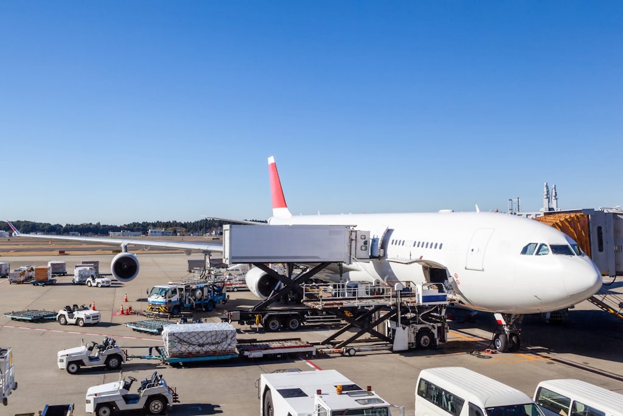 Aircraft servicing operations