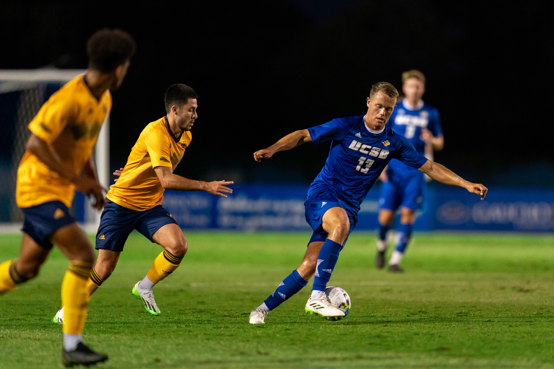 Coach explaining stuff to an athlete