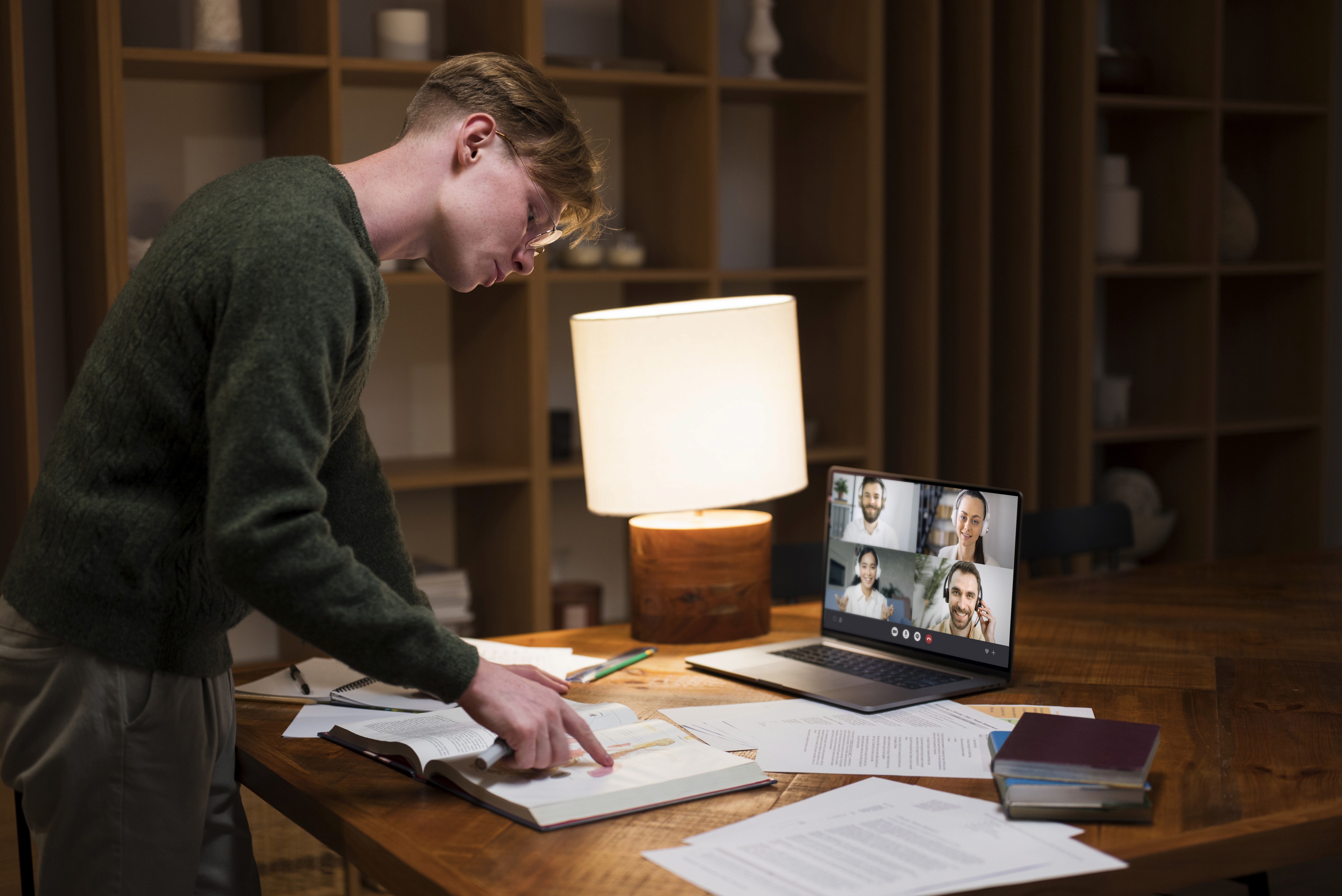 How to Manage a Remote Team Across Time Zones