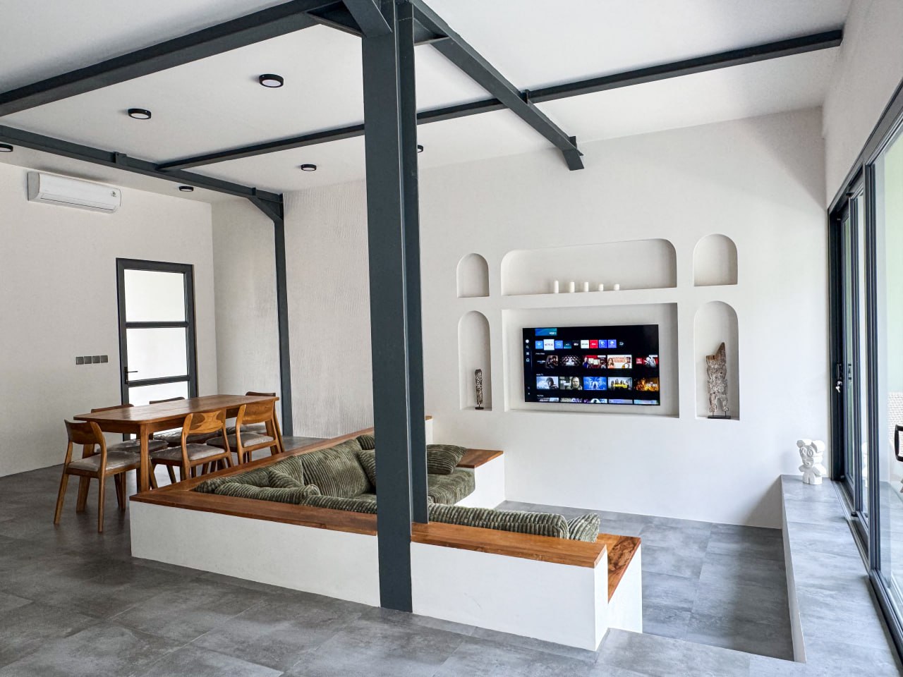 A modern 3-bedroom villa in a quiet green part of Ungasan, Bukit