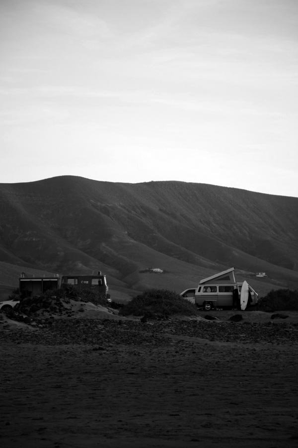 Efficient departures executive flights Canary Islands - Lanzarote Fuerteventura access