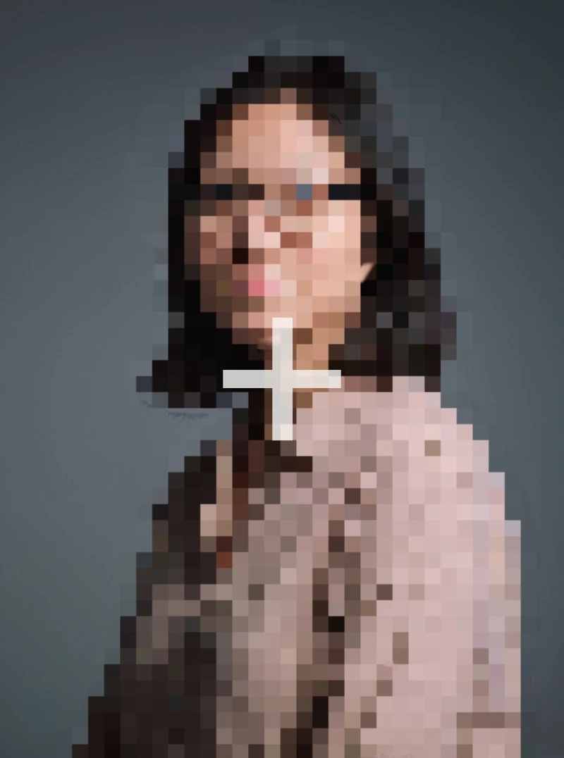 Fotografía pìxelada de una ilustradora