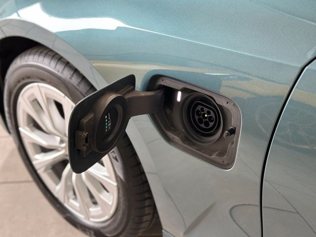 BMW 330 2020 BLUE Gebrauchtwagen - Galeriebild 6