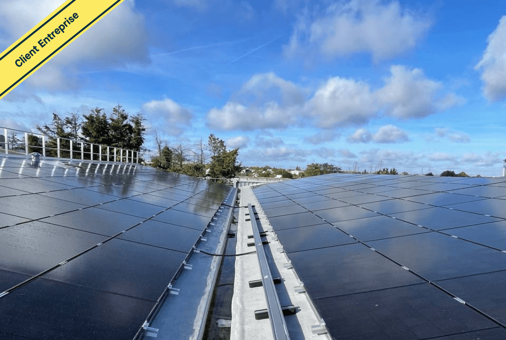 Photo d'une entreprise à Argenteuil en France équipée de panneaux photovoltaïques dont l'installation a été faite par Solarock.