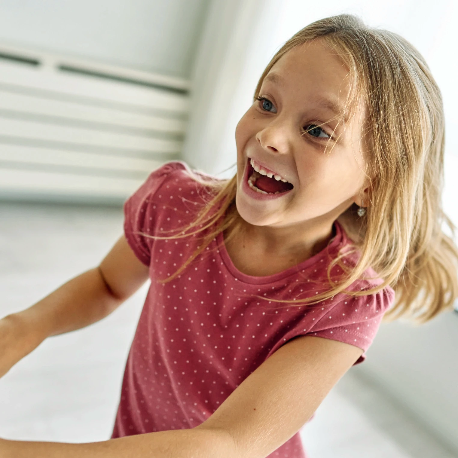 boy-girl-home-playing-with-toys-together