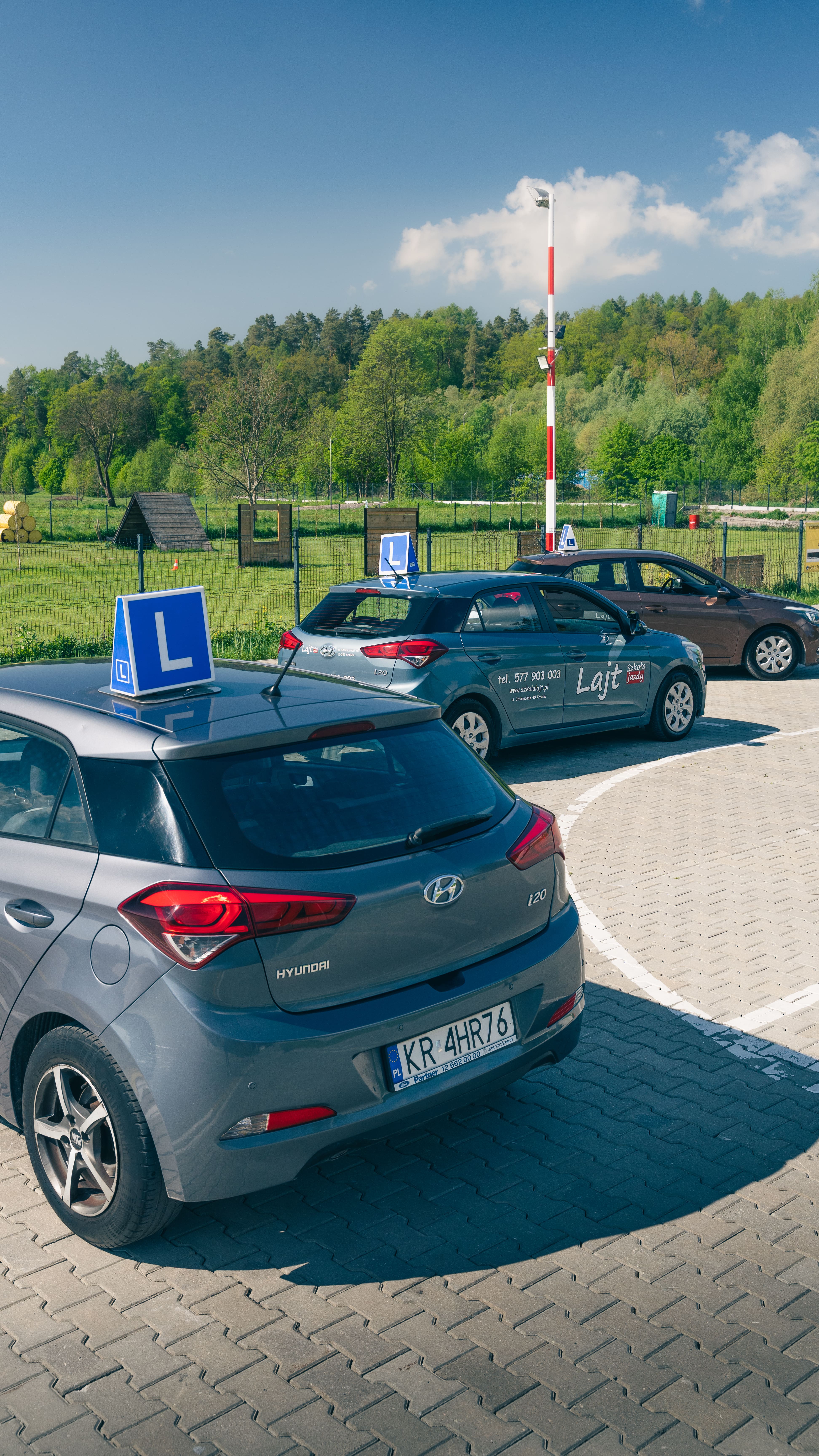 Flota pojazdów OSK Lajt Kraków dostępna w ofercie rozszerzonej