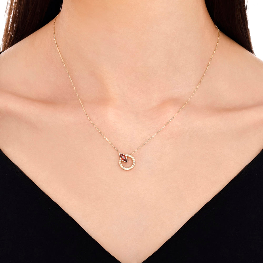 Assos Pırlanta 14 Ayar Altın Şık Tasarım Kadın Kolye