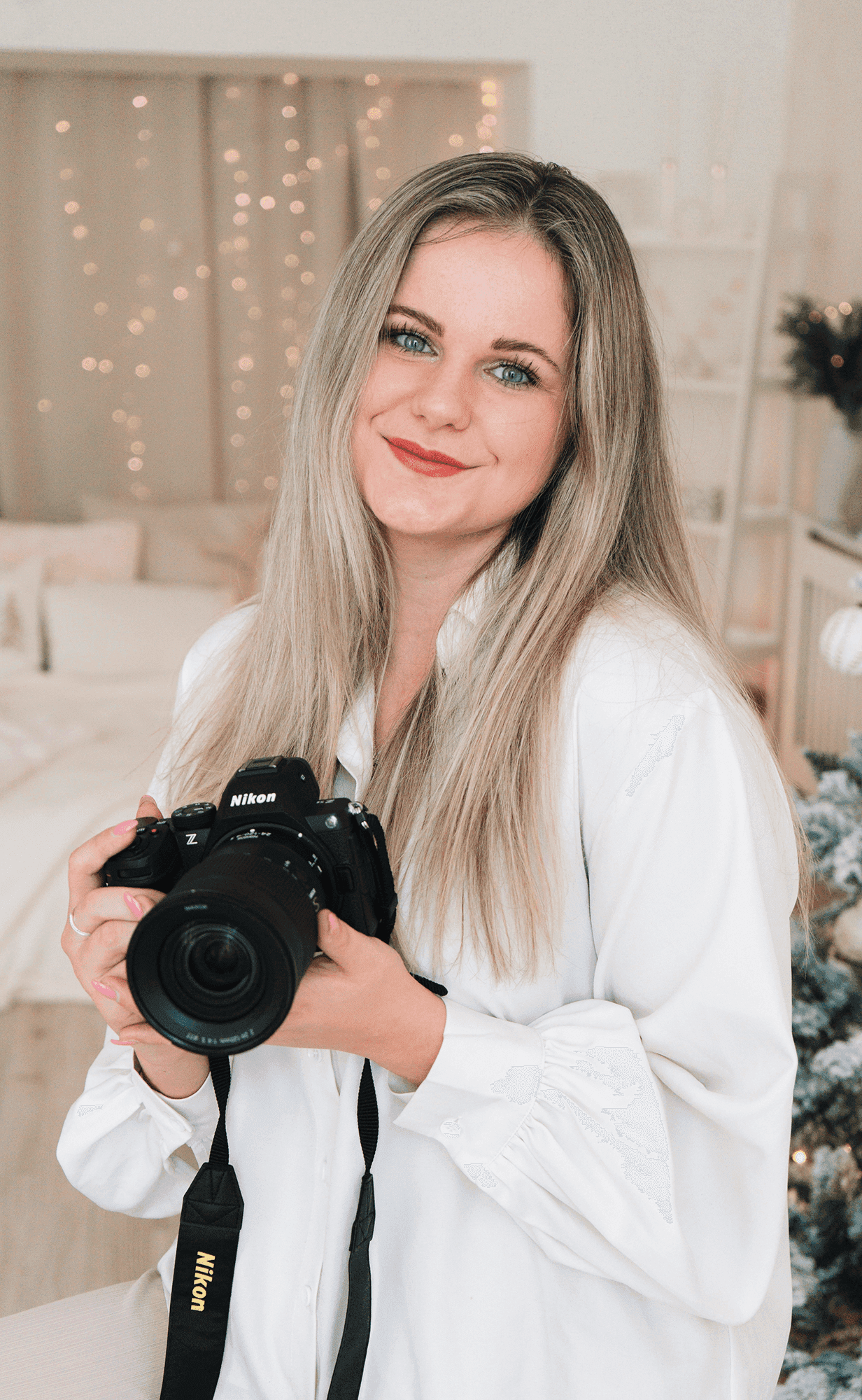 tessa morgan lady holding camera