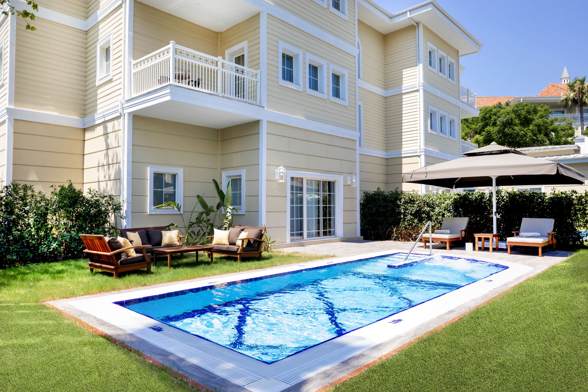 Deluxe Suite With Private Pool