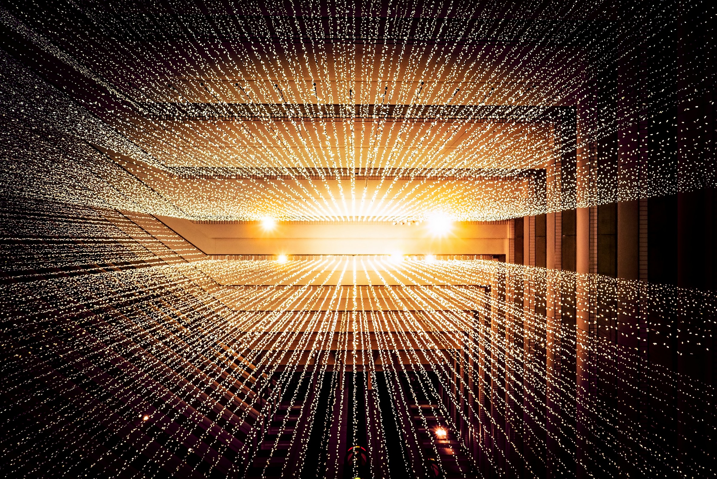 data flowing - Unstructured Data Processing