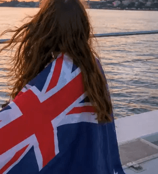 Élèves découvrant les paysages spectaculaires de la Nouvelle-Zélande pendant leur séjour avec STUDWAY