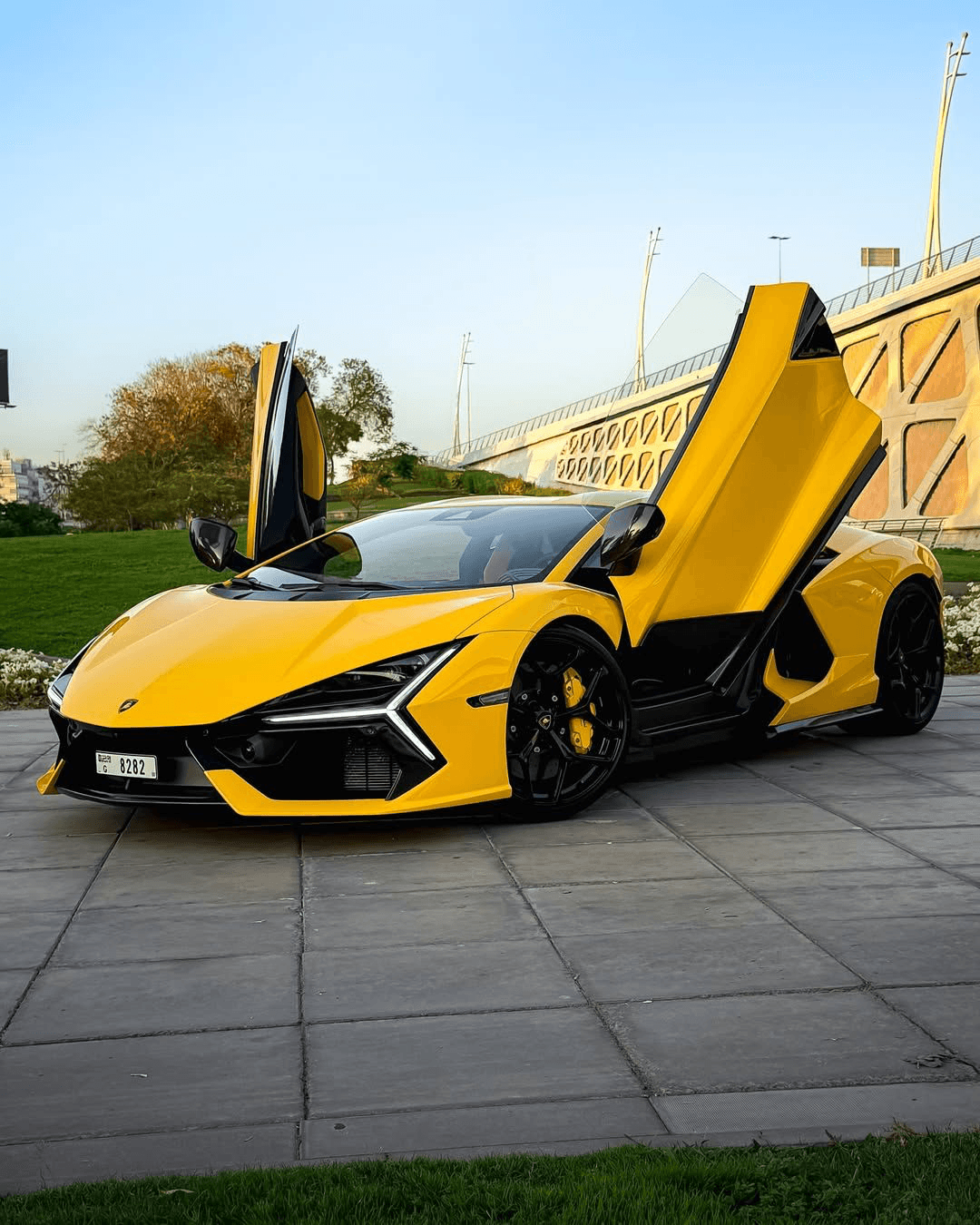 Lamborghini Revuelto