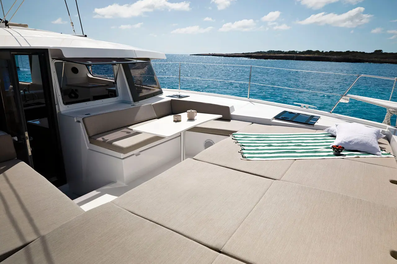 Foredeck sunbathing area of the Bali 4.2