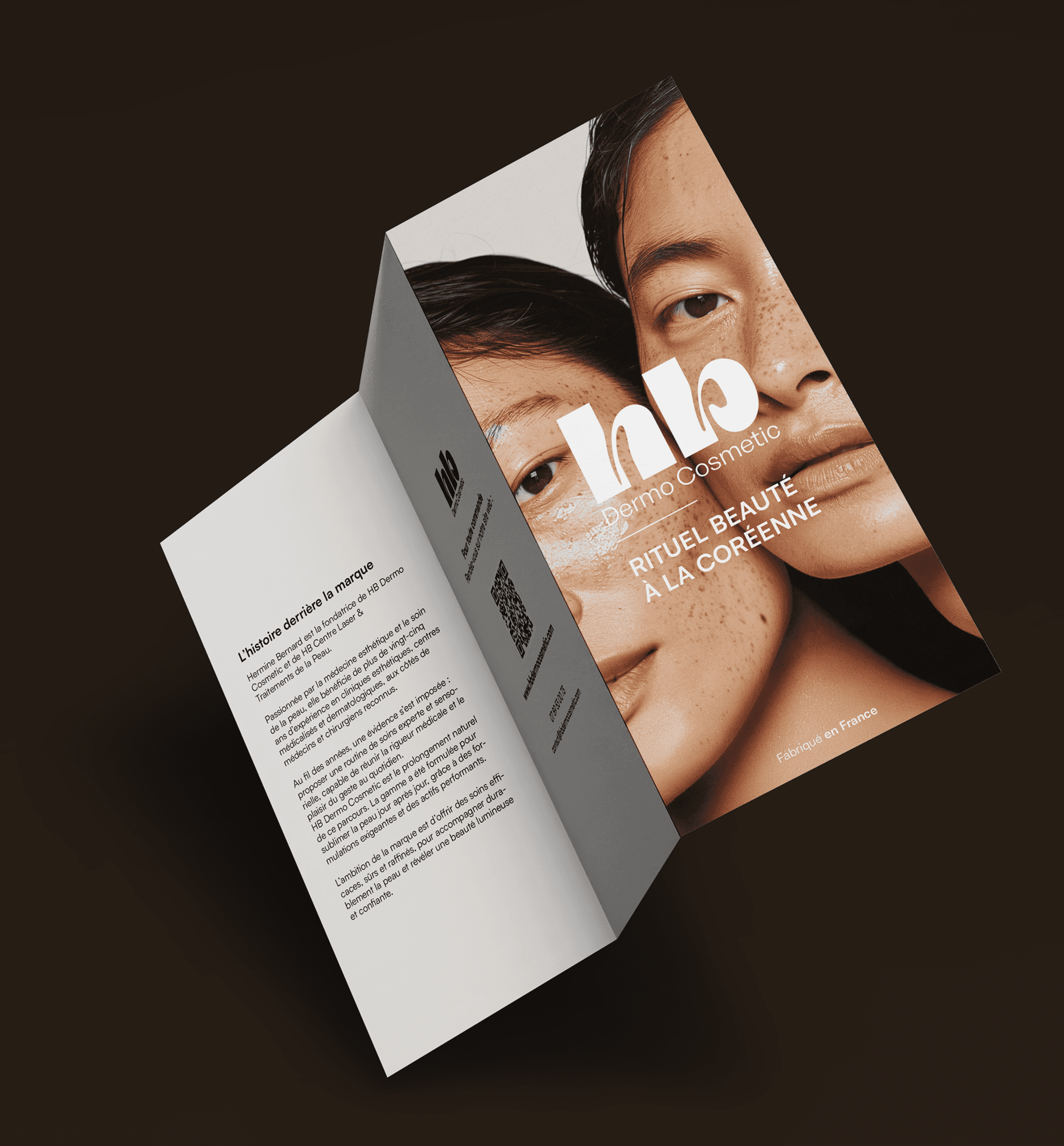 Création de support de communication print pour marque de soin par Aspect Studio