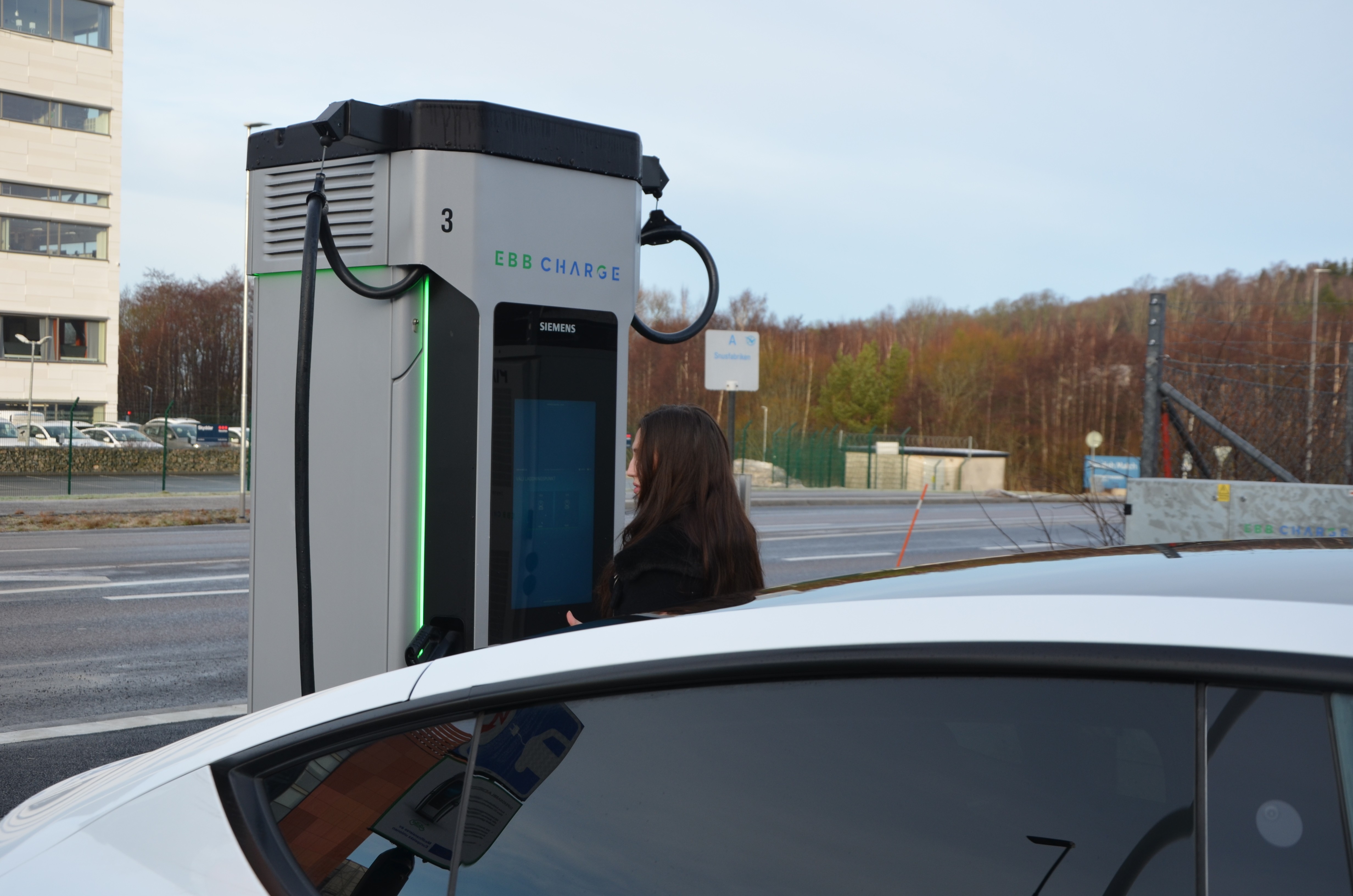 Charging Tesla with Siemens supercharger