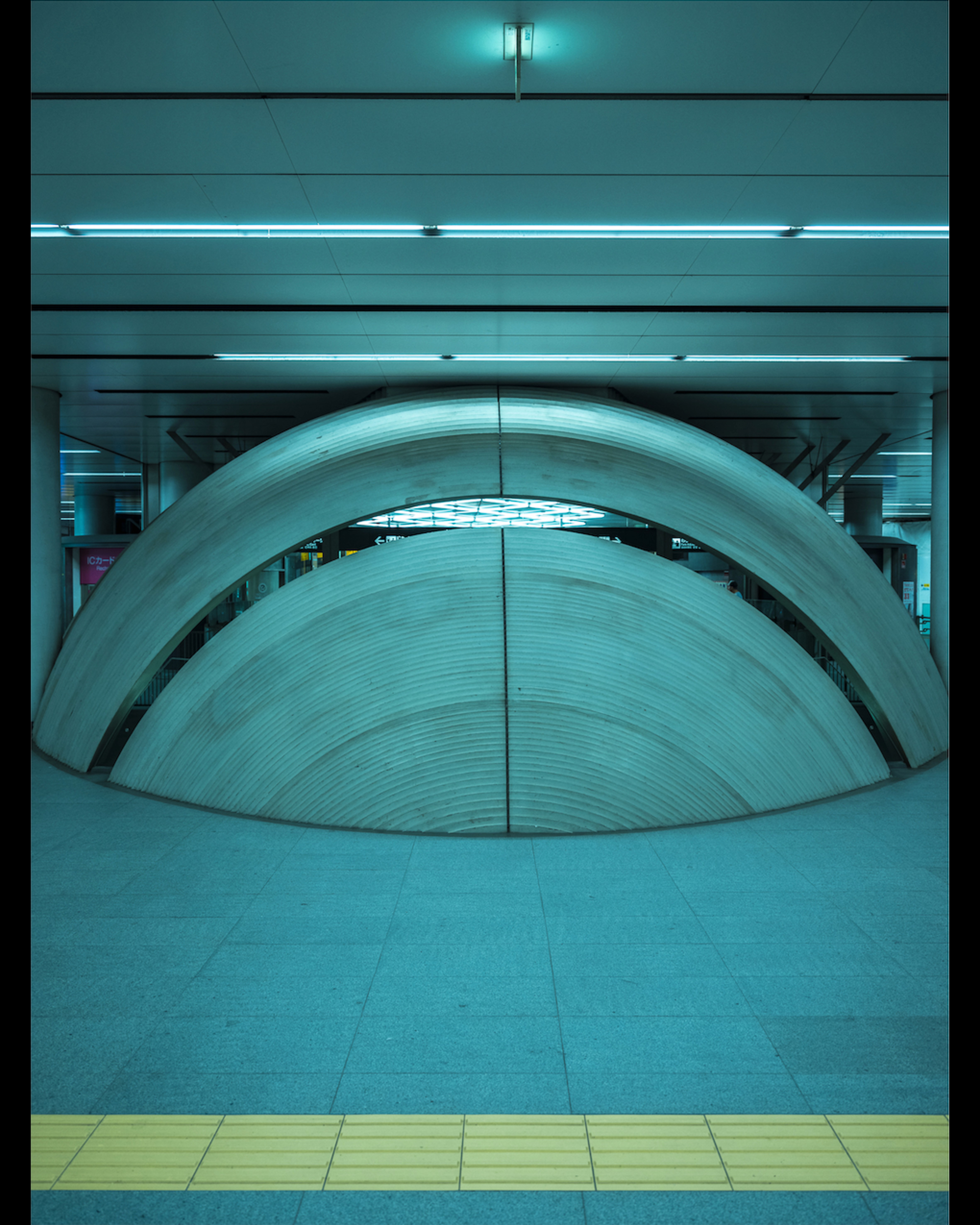 Photograph by Dariusz Prolejko — Cityutopico project (Tokyo architecture, liminal zone)