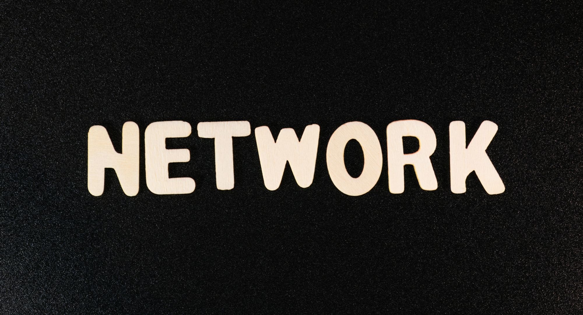 NETWORK em caixa alta