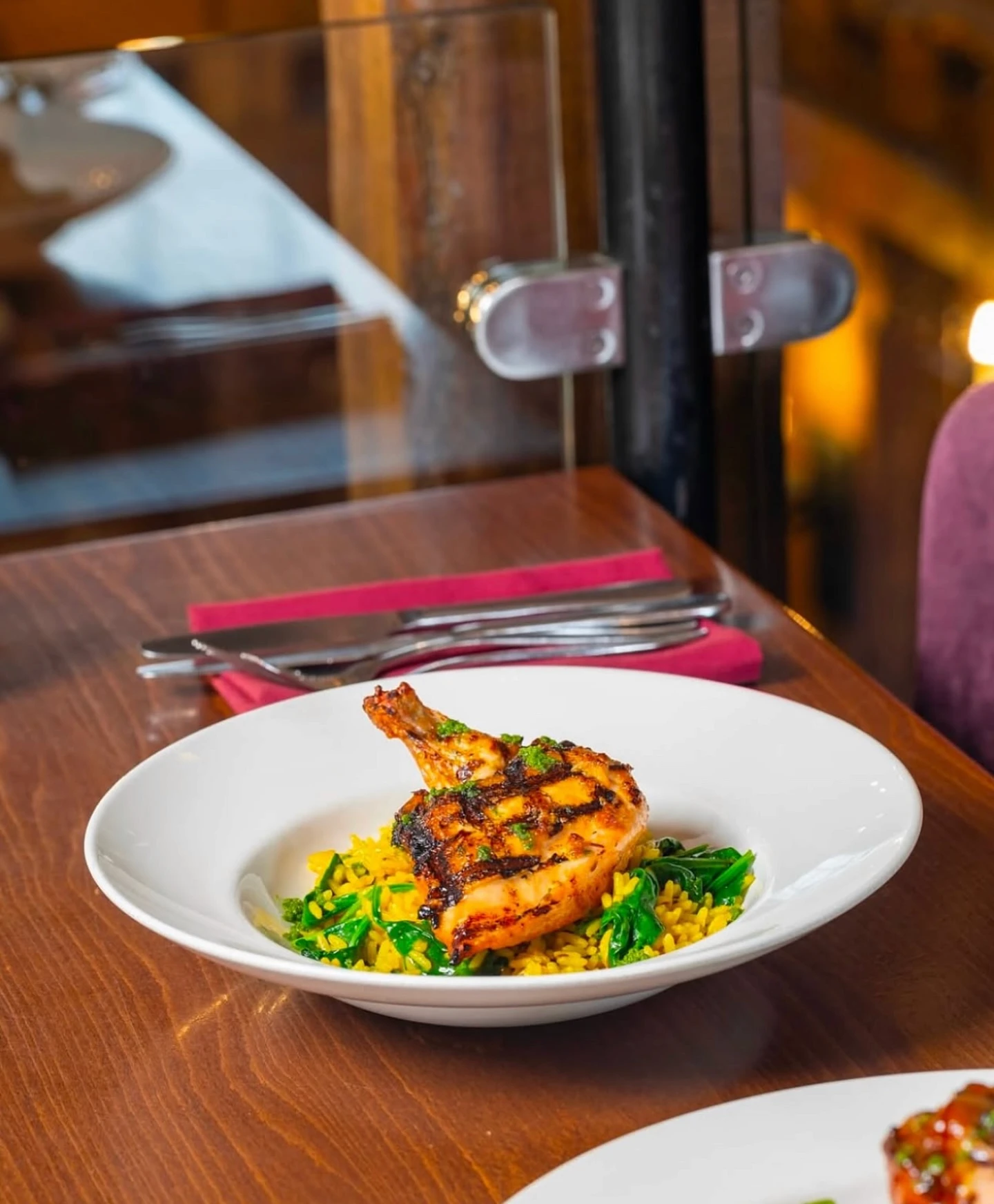 Sir Henry's restaurant interior and dining atmosphere