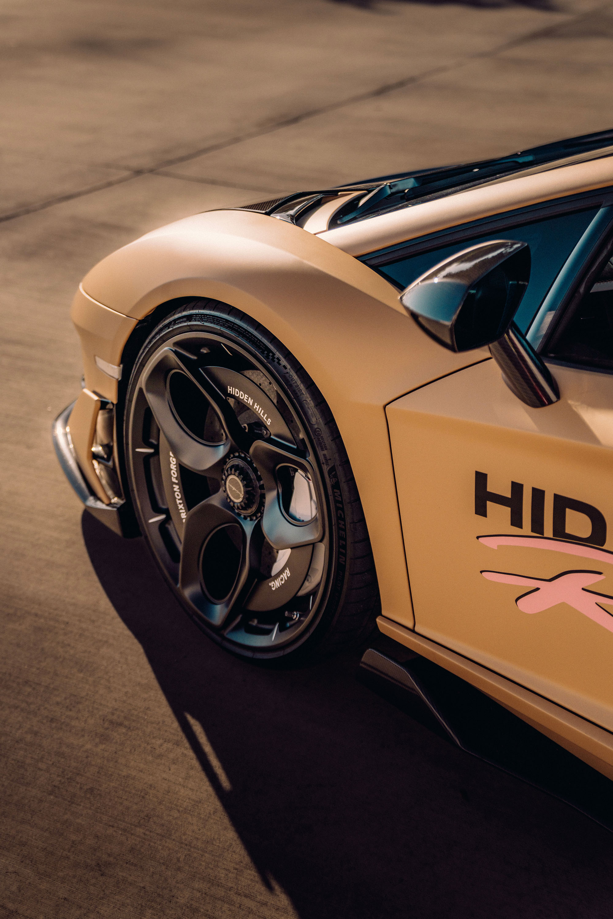 INOZETEK Zuumy Frozen Matte Sand Dynamic PPF Lamborghini Aventador SVJ