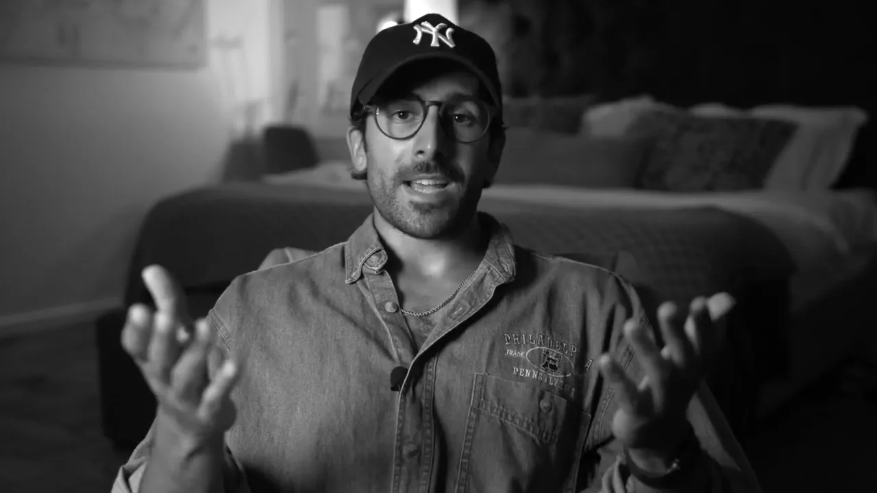 Turning a Facebook Group into a Client-Generating Machine - Talking Head - Zenesen