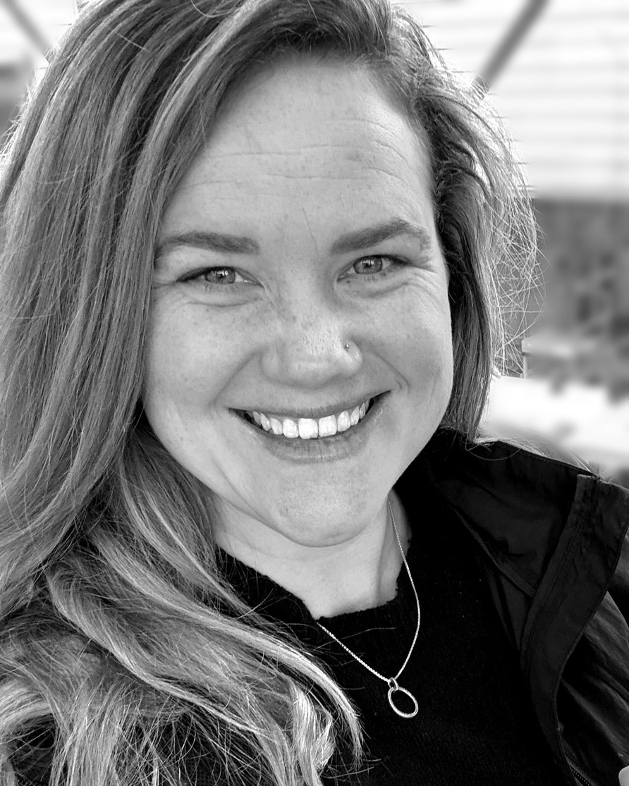 Courtney de Winter, fractional marketing leader for technical B2B SaaS
