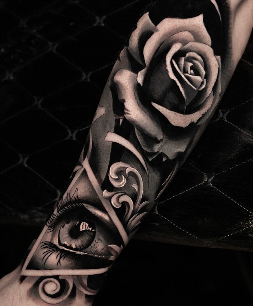 rose tattoo