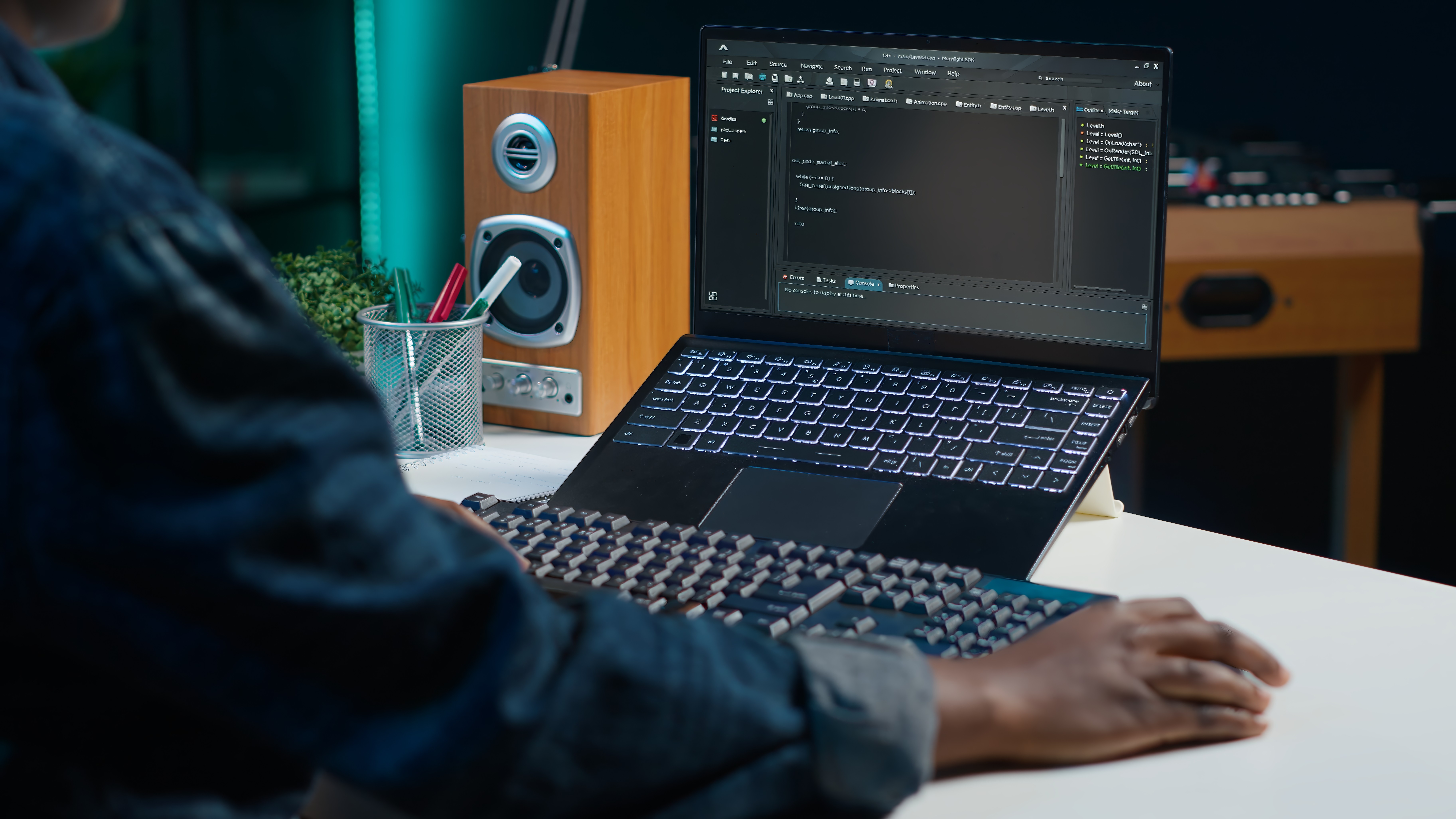 Focused Teamwork in a Tech-Driven Office