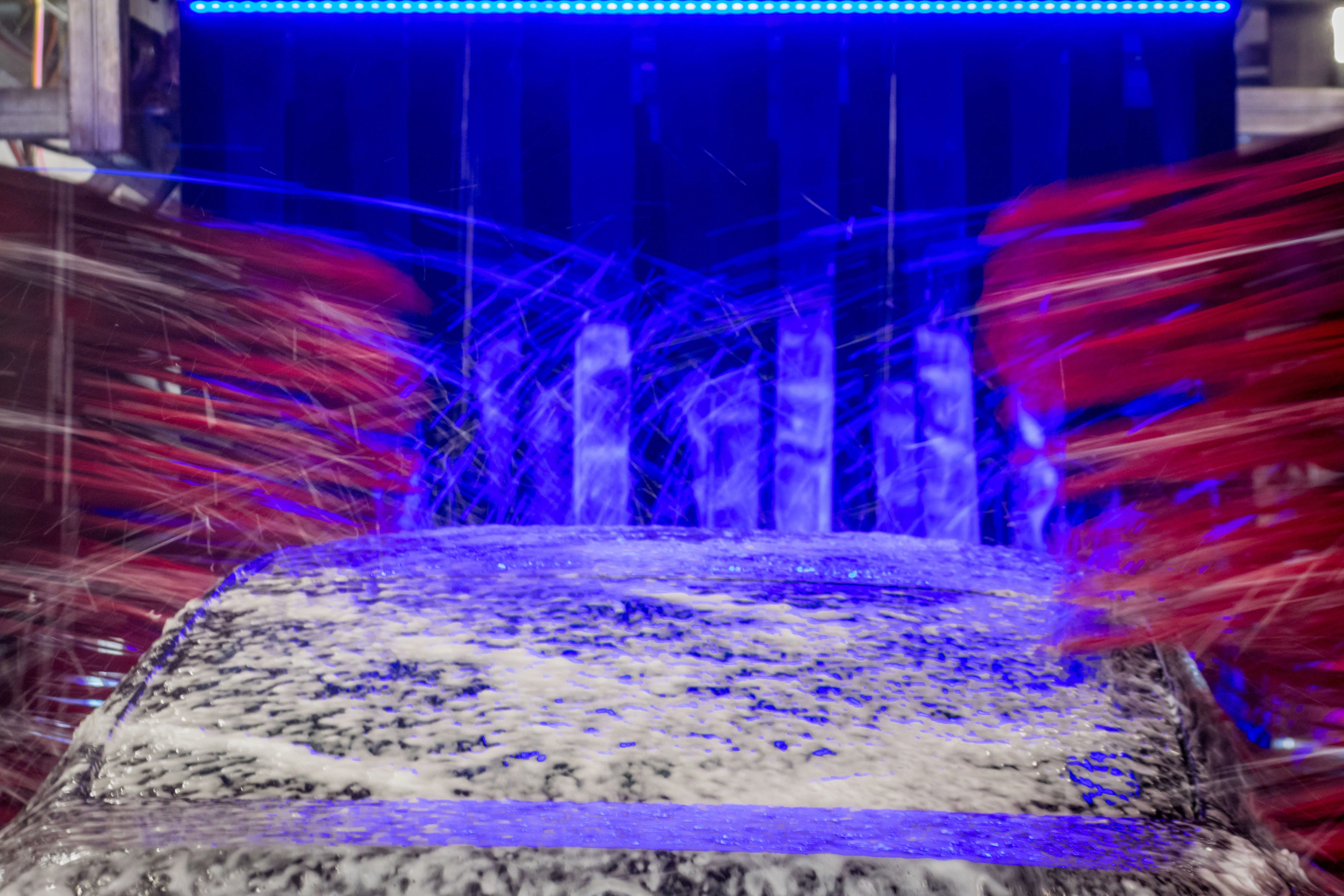 brushes-spinning-and-foam-spraying-at-automated-